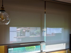 ¿Los estores pueden contar con protección solar?